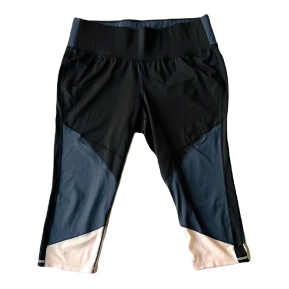 Lane Bryant Livi Active Dry-Wick Colorblock Capri - Picture 2 of 8